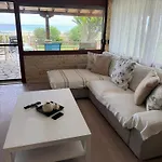 Absolute Beachfront Villa-grand Sandy