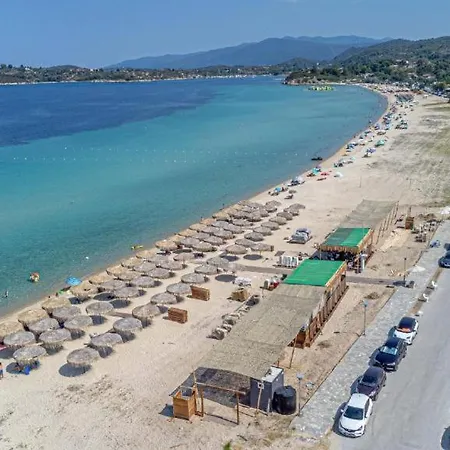 Villa Ormos Palace *