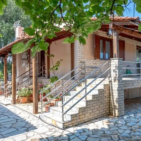 Villa Ormos Palace *