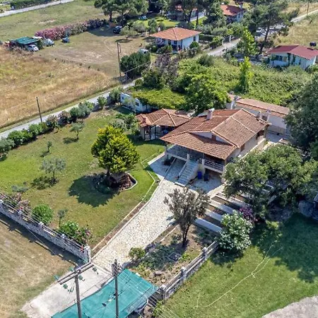 Absolute Beachfront Villa-grand Sandy *
