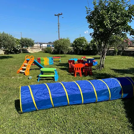 Ormos Palace Villa *