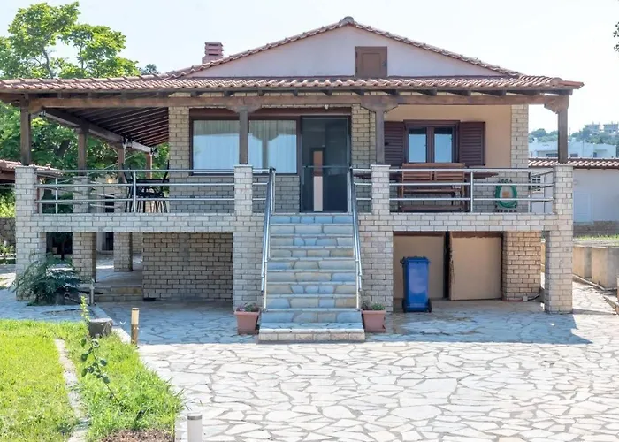 Villa Absolute Beachfront Villa-grand Sandy
