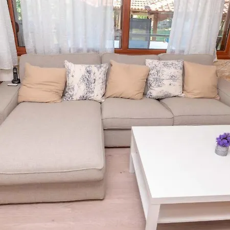 Ormos Palace * Ormos Panagias