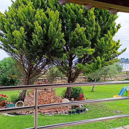 Villa Absolute Beachfront Villa-grand Sandy *