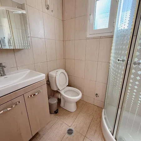 Absolute Beachfront Villa-grand Sandy