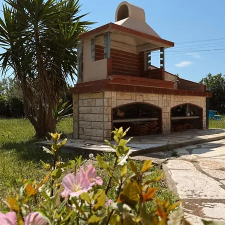 Villa Absolute Beachfront Villa-grand Sandy *