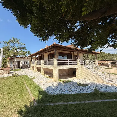 Absolute Beachfront Villa-grand Sandy *