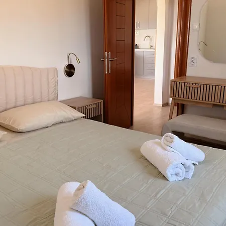 Absolute Beachfront Villa-grand Sandy Villa