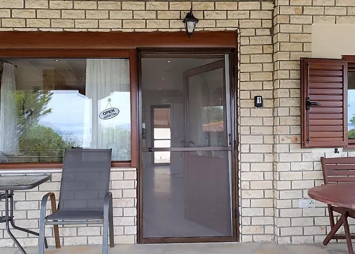 Absolute Beachfront Villa-grand Sandy Villa