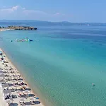 Villa Absolute Beachfront Villa-grand Sandy