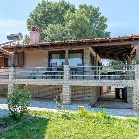 Absolute Beachfront Villa-grand Sandy Villa