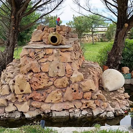 Ormos Palace Villa *