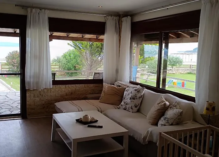 Absolute Beachfront Villa-grand Sandy Villa Ormos Panagias