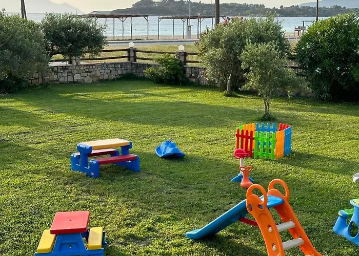 Absolute Beachfront Villa-grand Sandy Villa Ormos Panagias